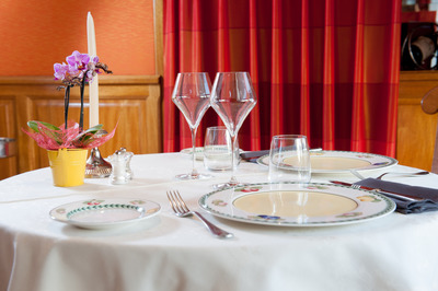 Tble de Restaurant Au Chapeau Rouge Chinon